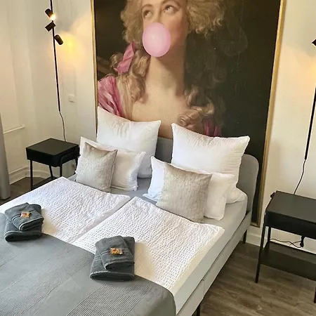 Bostel 2- Modernes In Meiderich, 4,7 Km Hbf, U-bahn 250m, Flughafen Duesseldorf 28 Km, Landschaftspark 2,9 Km, 5 Gehminuten Von Herzklinik Entfernt *