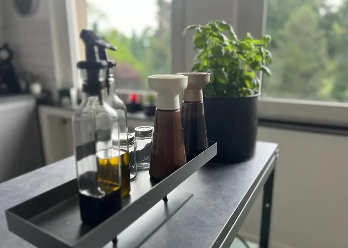 Apartmán 2- Modernes In Meiderich, 4,7 Km Hbf, U-bahn 250m, Flughafen Duesseldorf 28 Km, Landschaftspark 2,9 Km, 5 Gehminuten Von Herzklinik Entfernt *