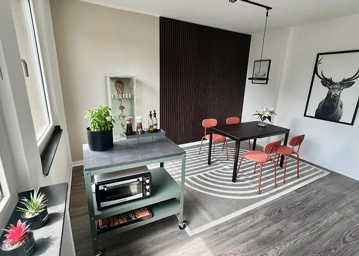 Apartmán 2- Modernes In Meiderich, 4,7 Km Hbf, U-bahn 250m, Flughafen Duesseldorf 28 Km, Landschaftspark 2,9 Km, 5 Gehminuten Von Herzklinik Entfernt Duisburg