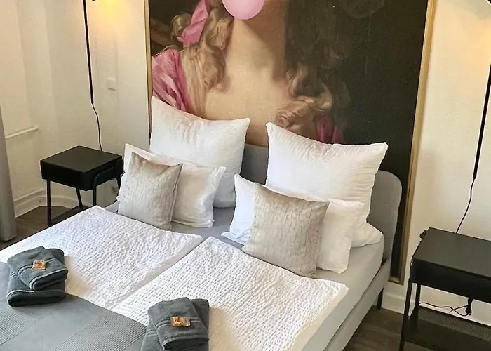 2- Modernes In Meiderich, 4,7 Km Hbf, U-bahn 250m, Flughafen Duesseldorf 28 Km, Landschaftspark 2,9 Km, 5 Gehminuten Von Herzklinik Entfernt *