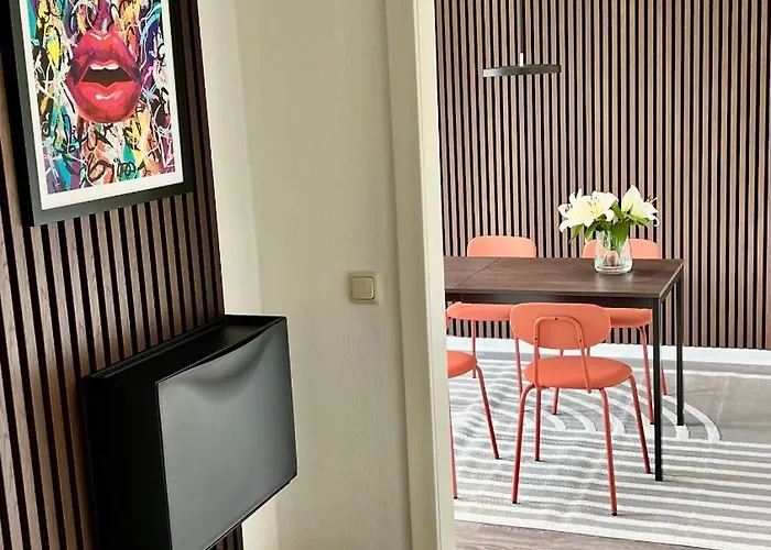 Apartmán 2- Modernes In Meiderich, 4,7 Km Hbf, U-bahn 250m, Flughafen Duesseldorf 28 Km, Landschaftspark 2,9 Km, 5 Gehminuten Von Herzklinik Entfernt