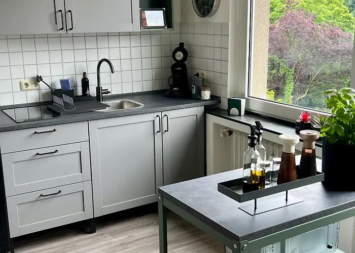 2- Modernes In Meiderich, 4,7 Km Hbf, U-bahn 250m, Flughafen Duesseldorf 28 Km, Landschaftspark 2,9 Km, 5 Gehminuten Von Herzklinik Entfernt *